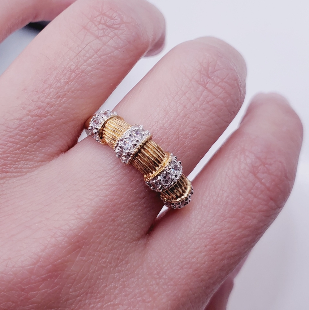 Yellow Gold Ring - Picture 5 of 6